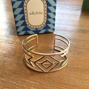 Stella & Dot Pave Sphinx cuff
